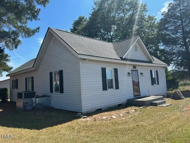 7941 Cleveland Road Clayton, NC 27520