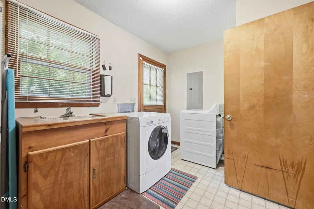 1766 Mcphail Road Salemburg, NC 28385