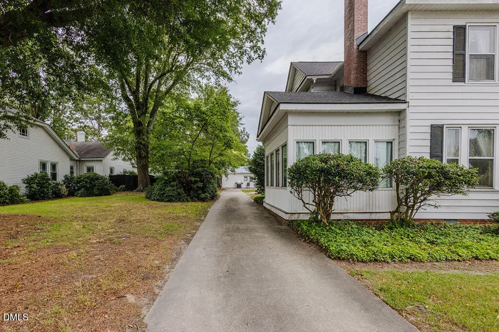 507 E Center Street Nashville, NC 27856