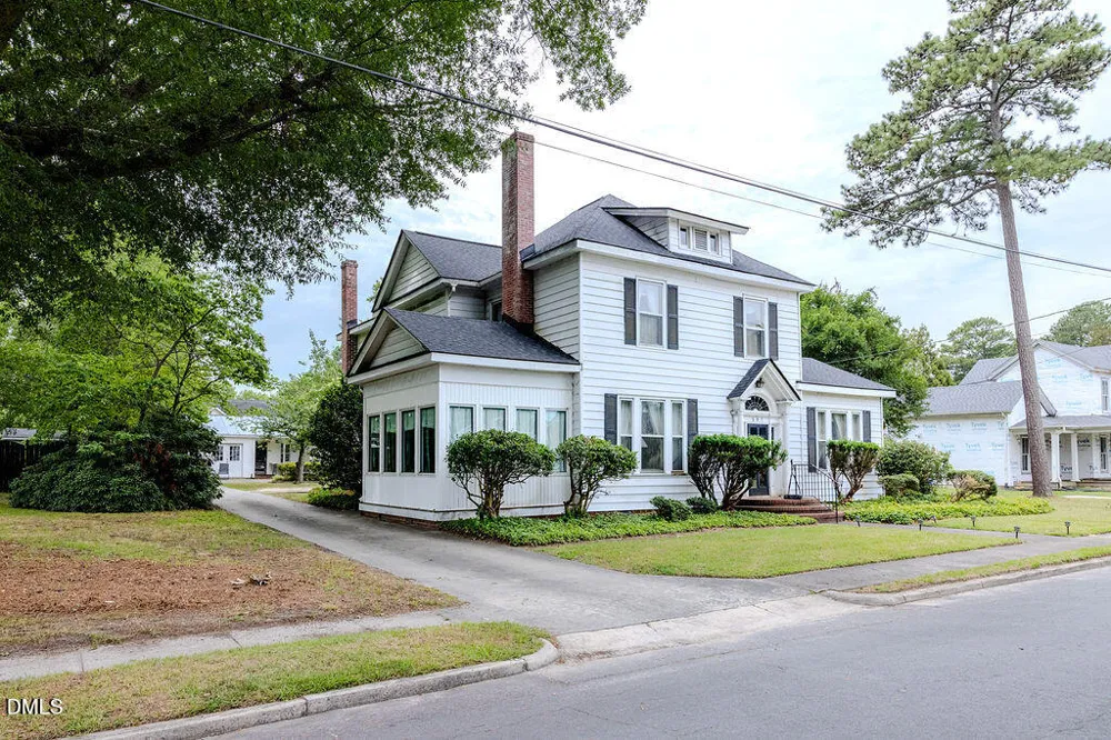 507 E Center Street Nashville, NC 27856