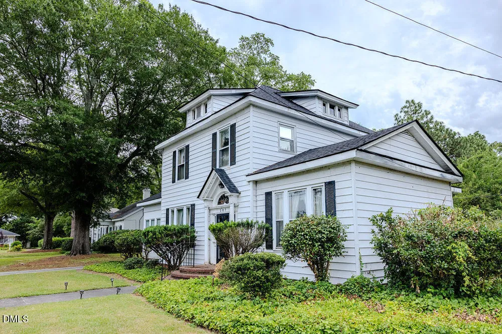 507 E Center Street Nashville, NC 27856
