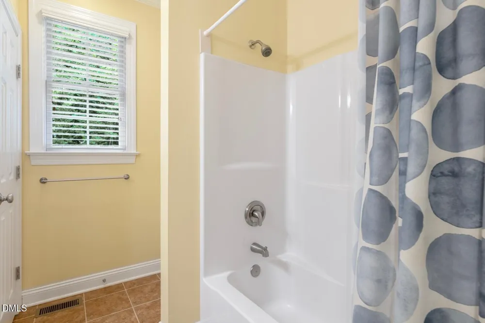 5008 Windsor Court Elon, NC 27244