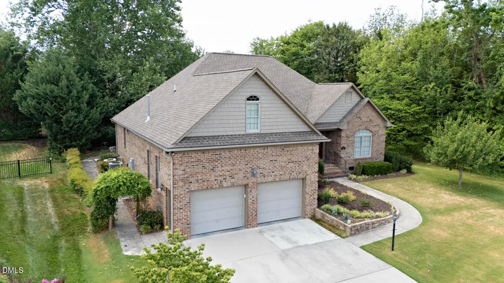 5008 Windsor Court Elon, NC 27244