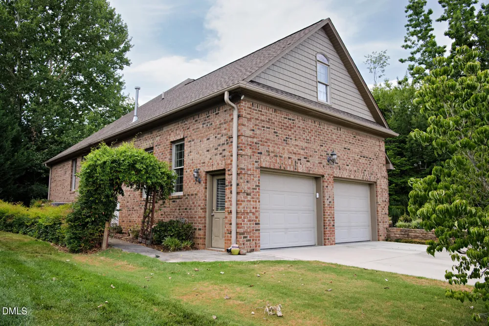 5008 Windsor Court Elon, NC 27244