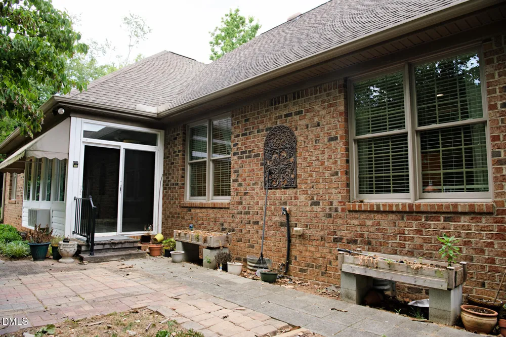 5008 Windsor Court Elon, NC 27244