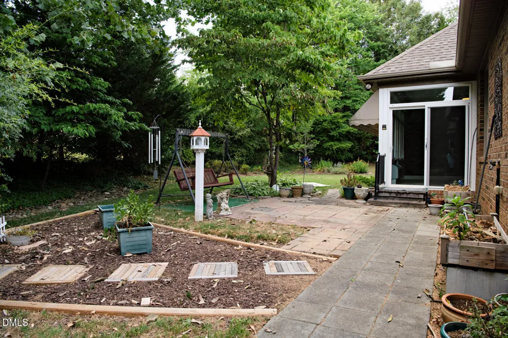 5008 Windsor Court Elon, NC 27244
