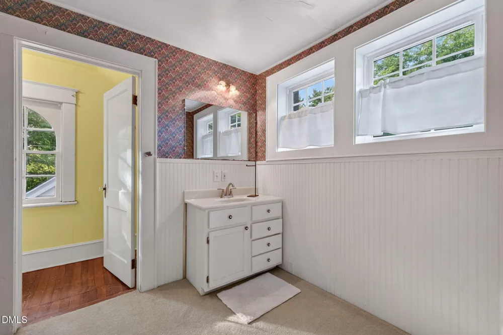 934 S Chestnut Street Henderson, NC 27536