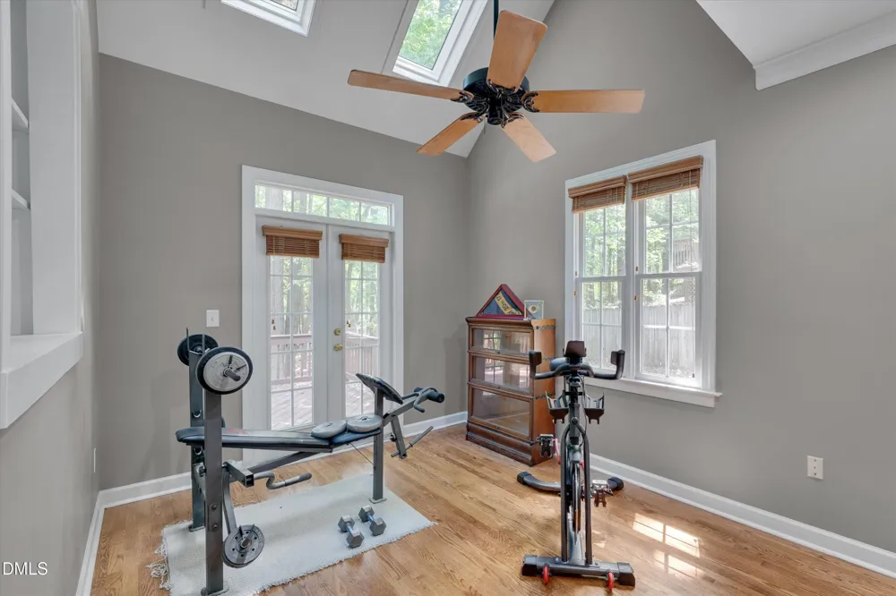 504 Manor Rdg Drive Carrboro, NC 27510