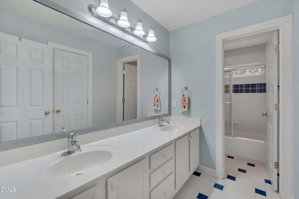 504 Manor Rdg Drive Carrboro, NC 27510