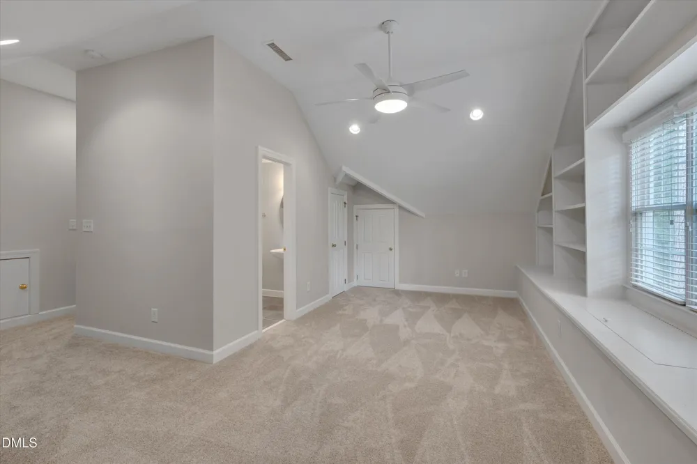 504 Manor Rdg Drive Carrboro, NC 27510