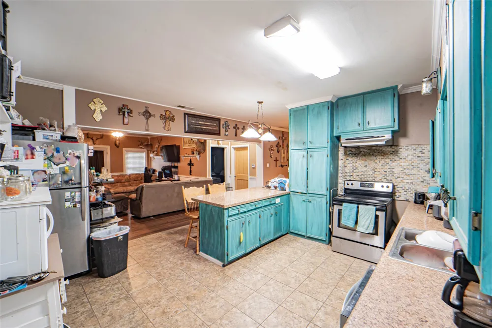1211 W Hullum Street Breckenridge, TX 76424