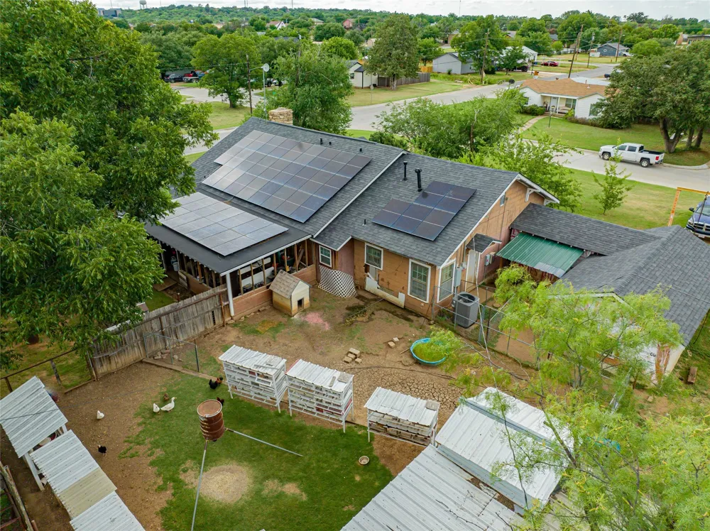 1211 W Hullum Street Breckenridge, TX 76424