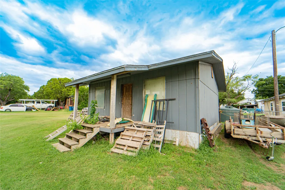 1211 W Hullum Street Breckenridge, TX 76424