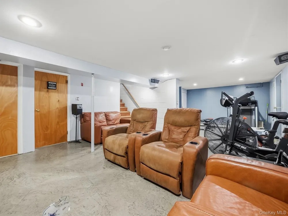 2 Hempstead Lane Spring Valley, NY 10977