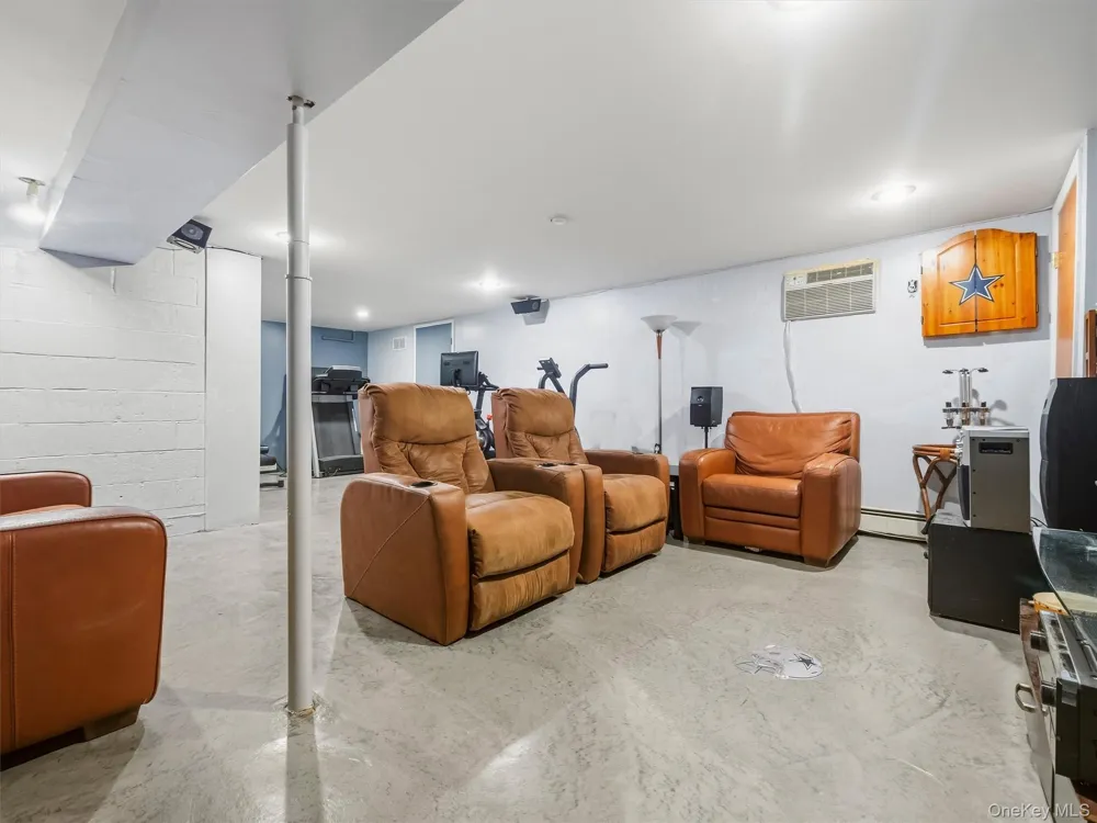 2 Hempstead Lane Spring Valley, NY 10977