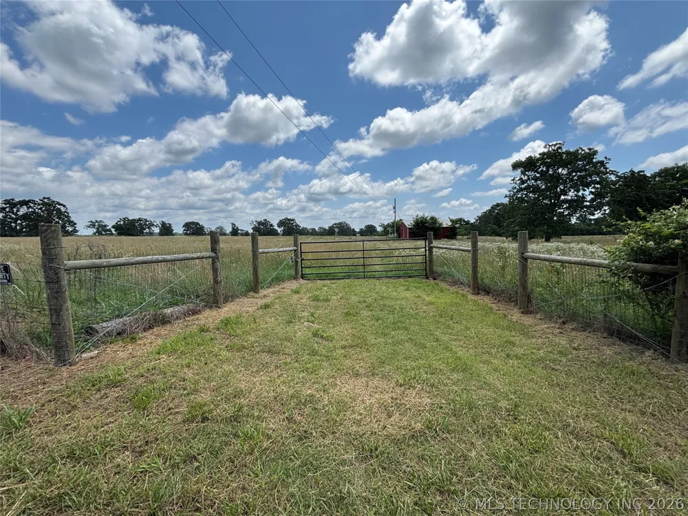 7236 State Highway 82 Spavinaw, OK 74366