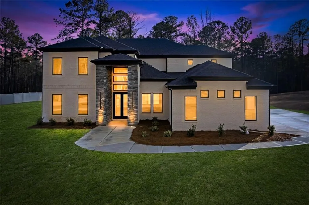 70 Grassy Springs Court Oxford, GA 30054