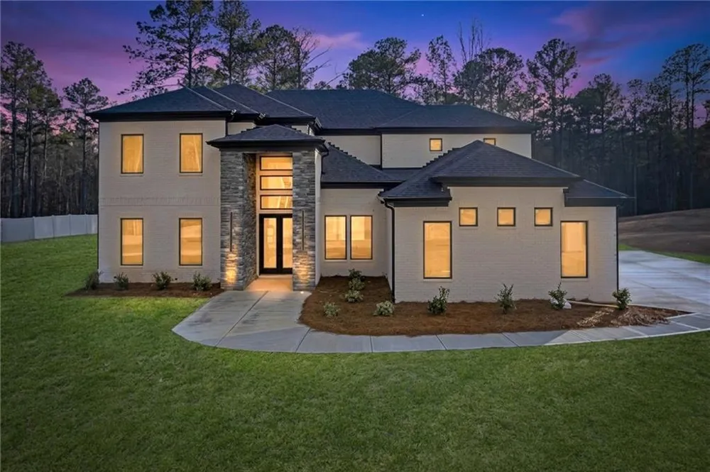 70 Grassy Springs Court Oxford, GA 30054