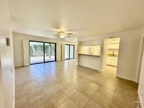 1150 E Palm Canyon Drive #60