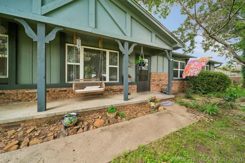 21585 S Glenwood Drive