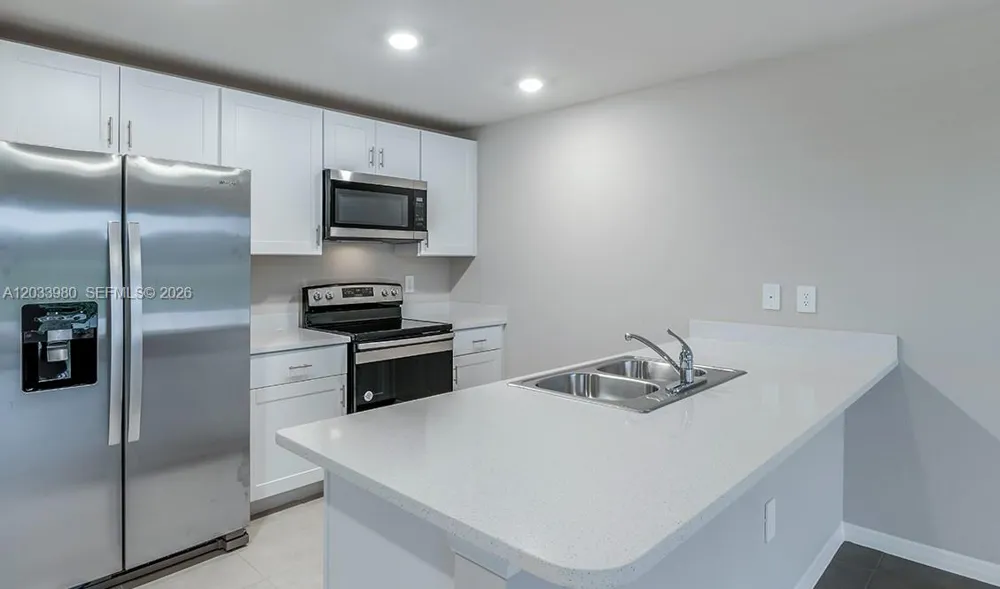 8030 OLIVE CIRCLE La Belle, FL 33935