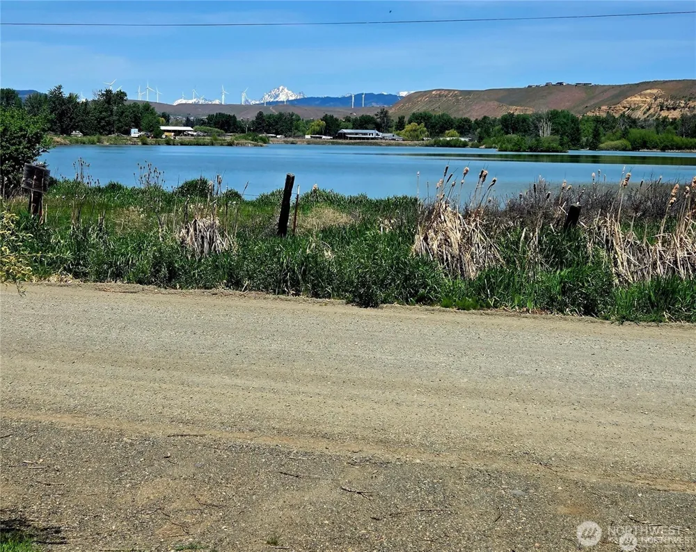 300 Wade Road Thorp, WA 98946
