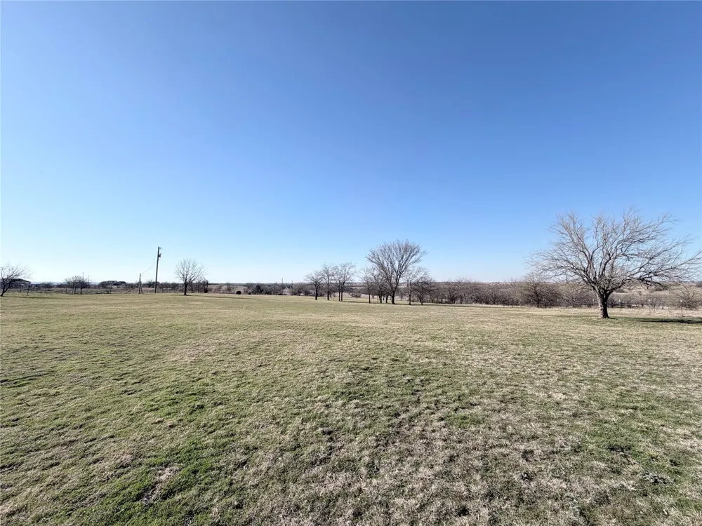 1261 County Road 2735 Decatur, TX 76234