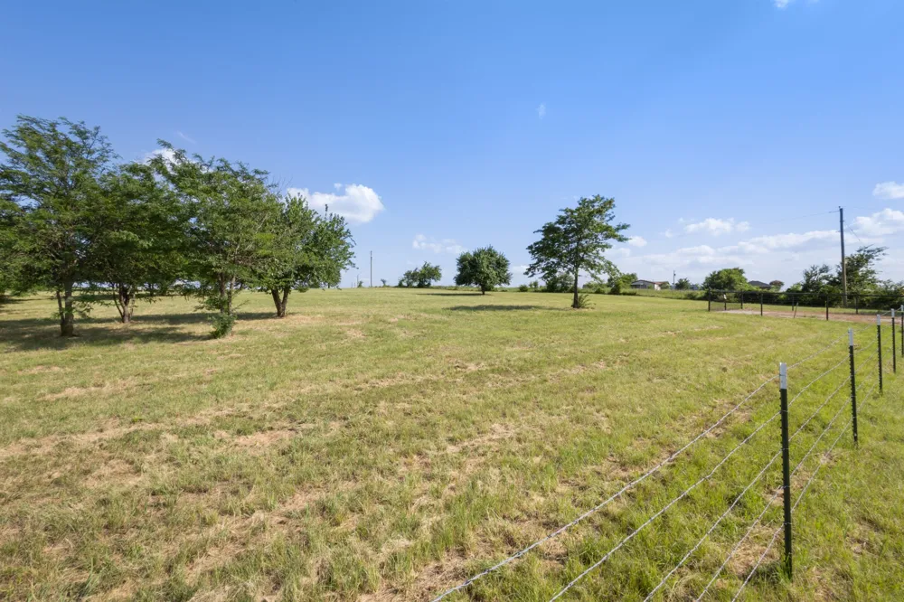 1261 County Road 2735 Decatur, TX 76234