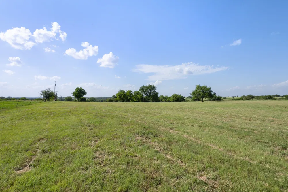 1261 County Road 2735 Decatur, TX 76234