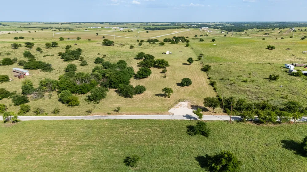 1261 County Road 2735 Decatur, TX 76234