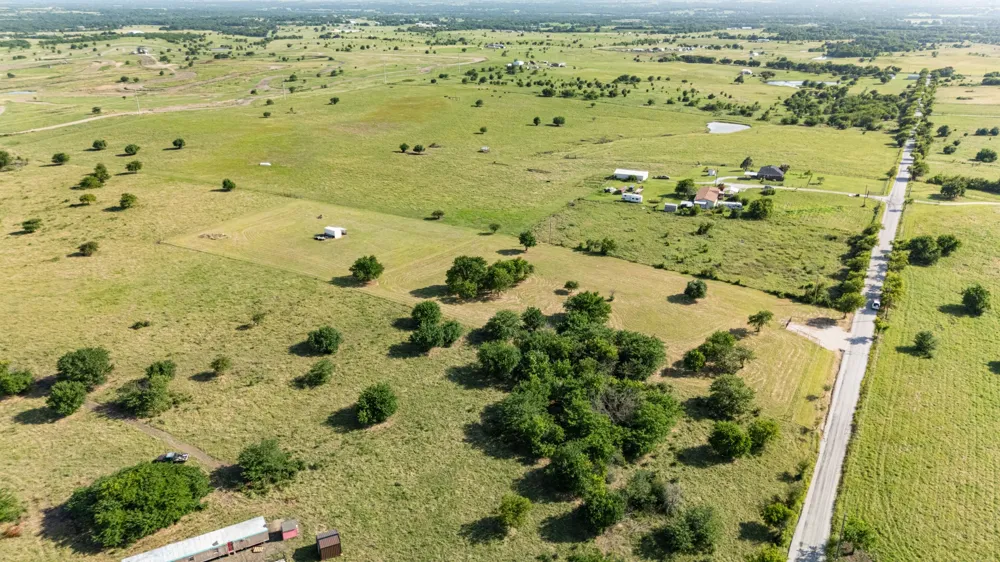 1261 County Road 2735 Decatur, TX 76234