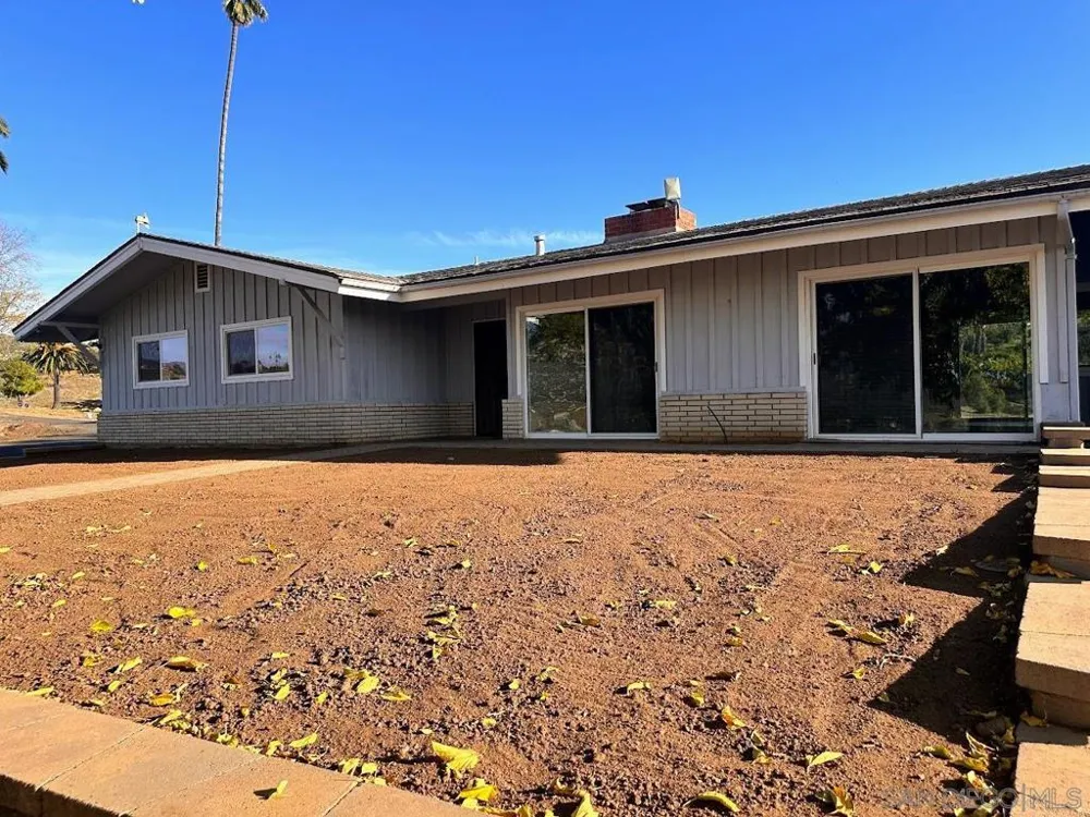 11070 San Gabriel Valley Center, CA 92082