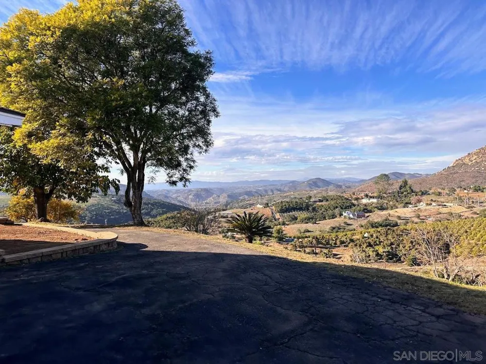 11070 San Gabriel Valley Center, CA 92082