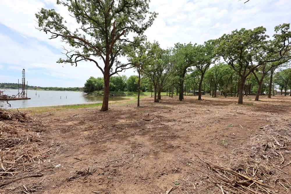 Selma  LOT 8 Bowie, TX 76230