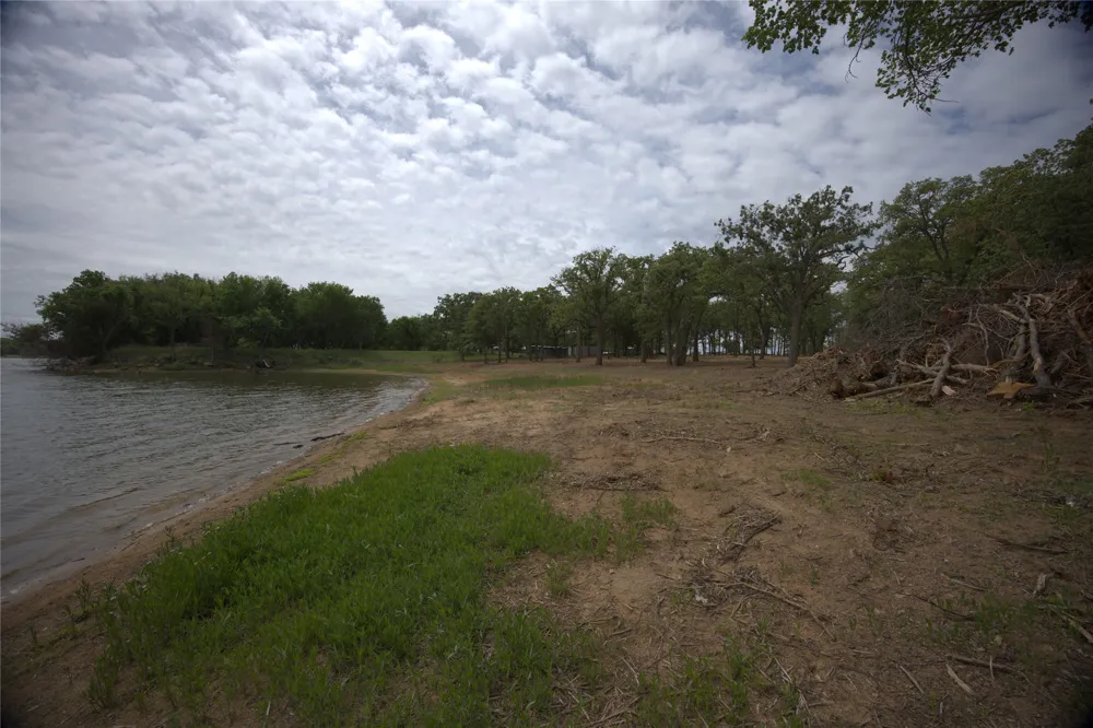 Selma  LOT 8 Bowie, TX 76230