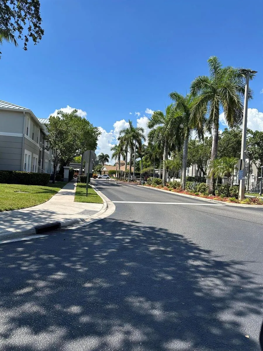 1121 Shoma Drive Royal Palm Beach, FL 33414