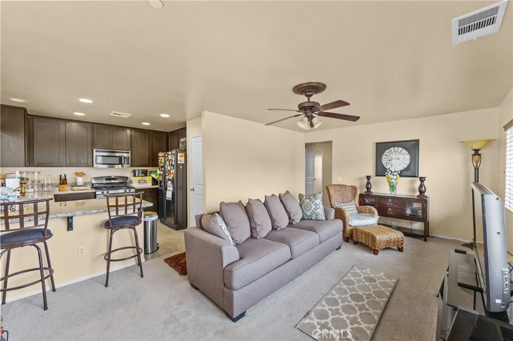 2055 Colony San Bernardino, CA 92407