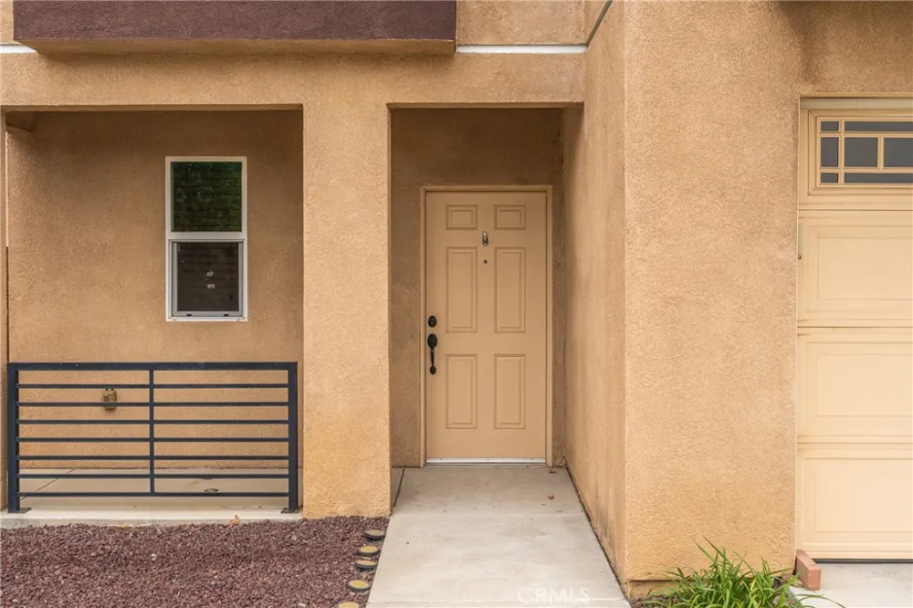 2055 Colony San Bernardino, CA 92407