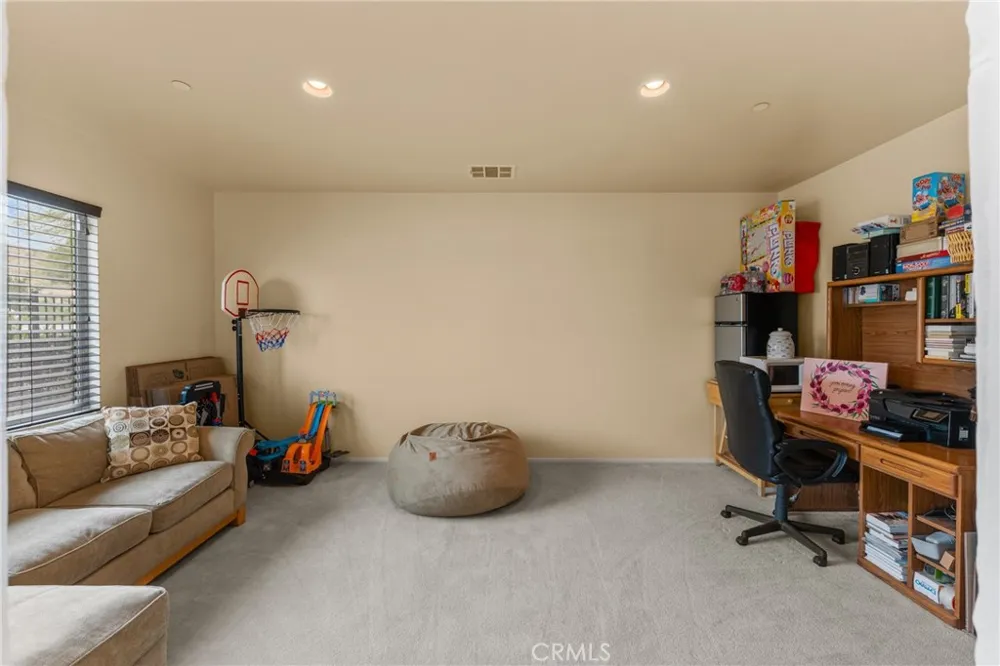 2055 Colony San Bernardino, CA 92407