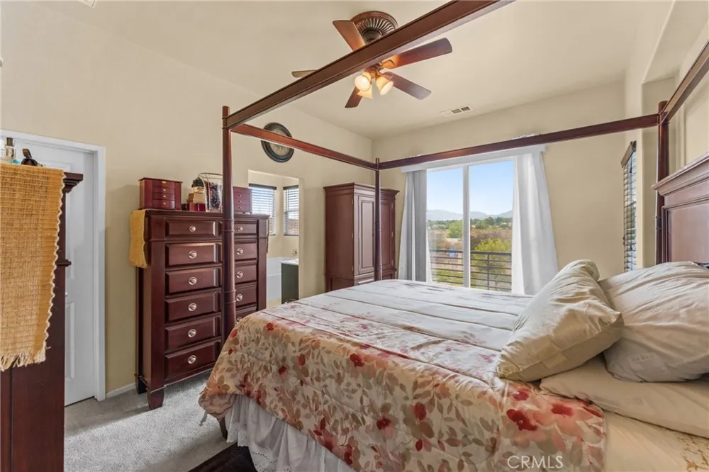 2055 Colony San Bernardino, CA 92407