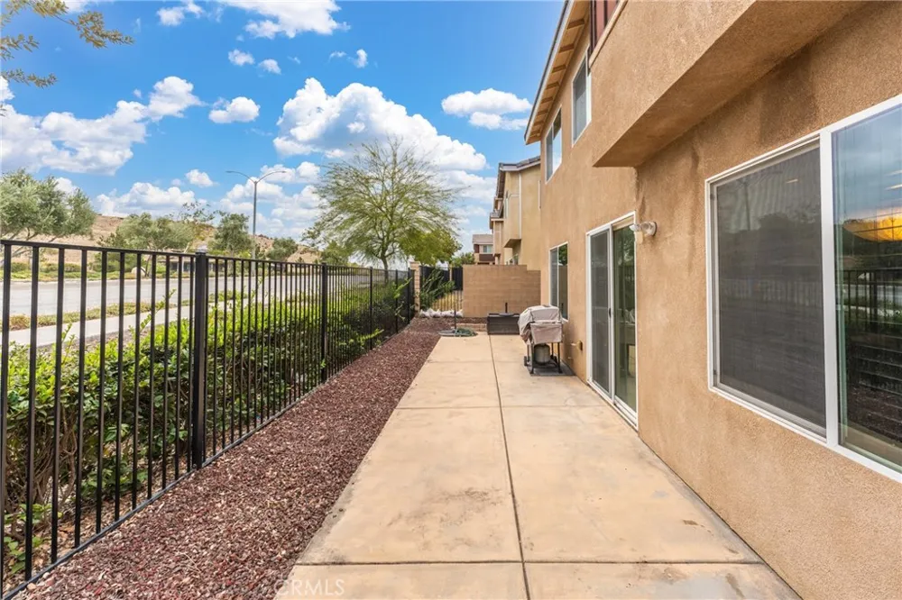 2055 Colony San Bernardino, CA 92407