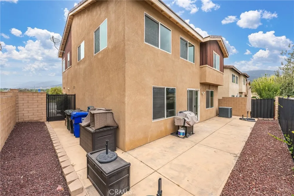 2055 Colony San Bernardino, CA 92407