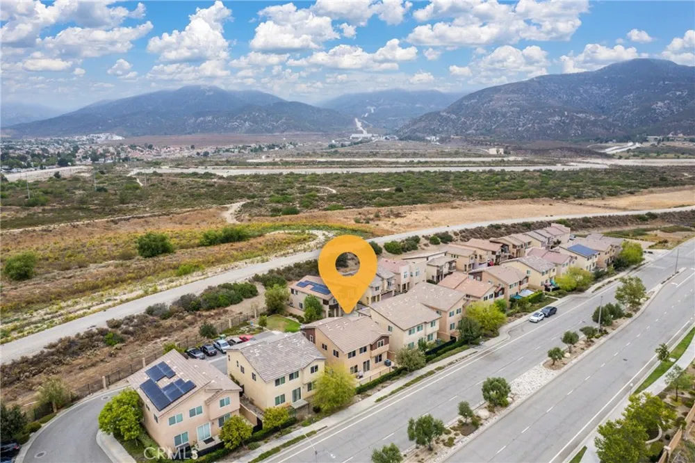 2055 Colony San Bernardino, CA 92407