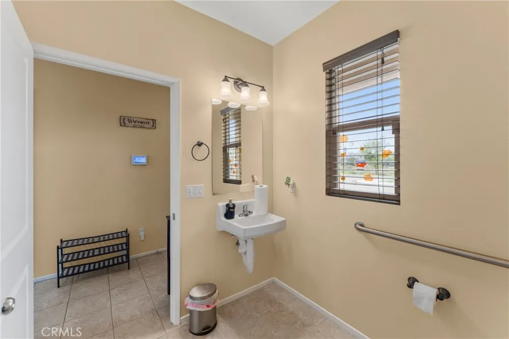 2055 Colony San Bernardino, CA 92407