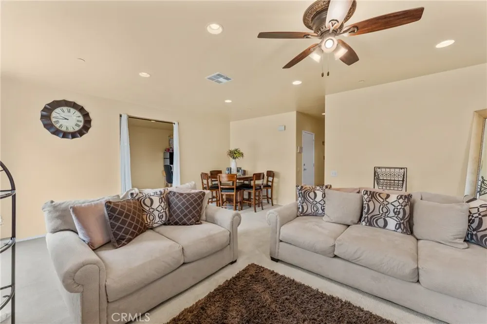 2055 Colony San Bernardino, CA 92407