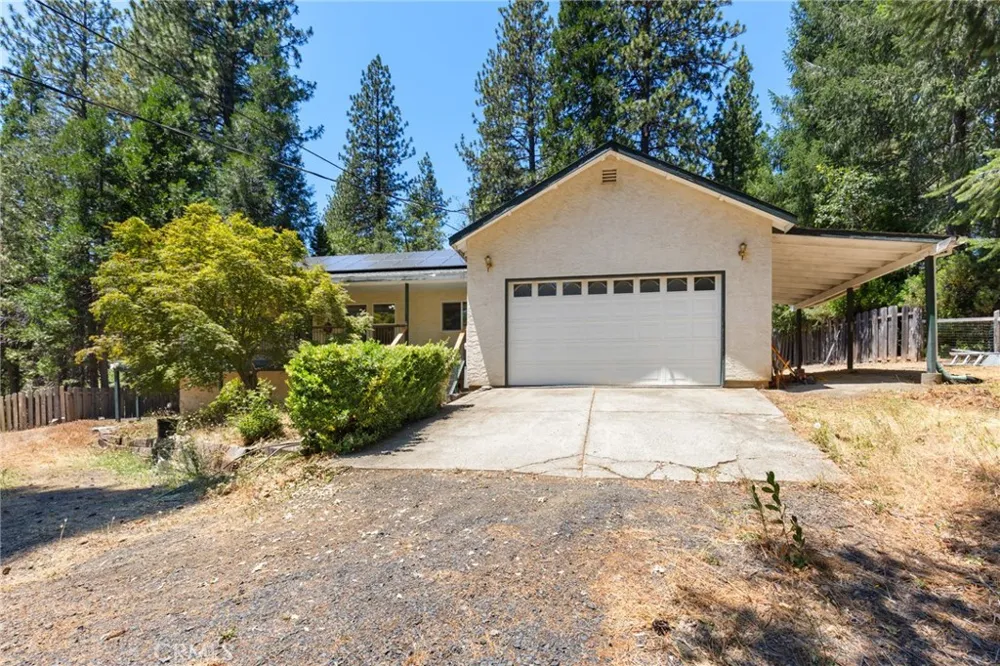 15945 Country Living Forest Ranch, CA 95942