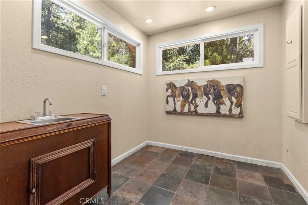 15945 Country Living Forest Ranch, CA 95942