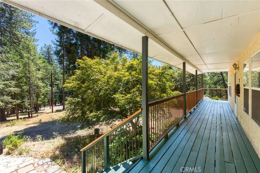 15945 Country Living Forest Ranch, CA 95942