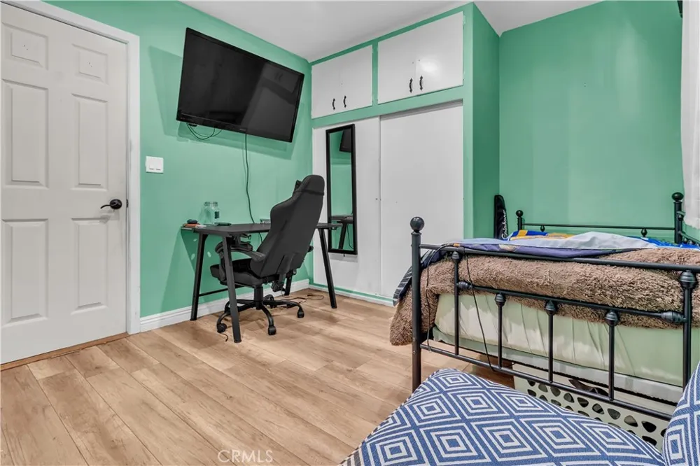 13302 Volunteer Avenue Norwalk, CA 90650