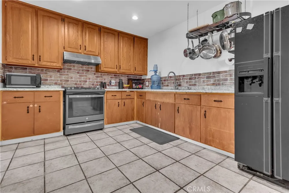 13302 Volunteer Avenue Norwalk, CA 90650